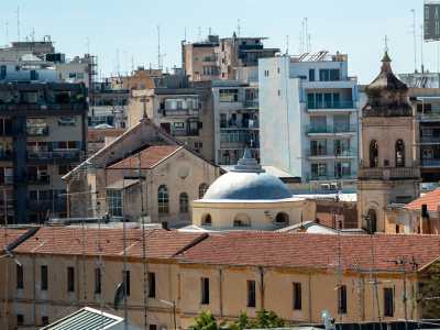 ...oltre a notare la cupola e il campanile della chiesa di Sant�Antonio...